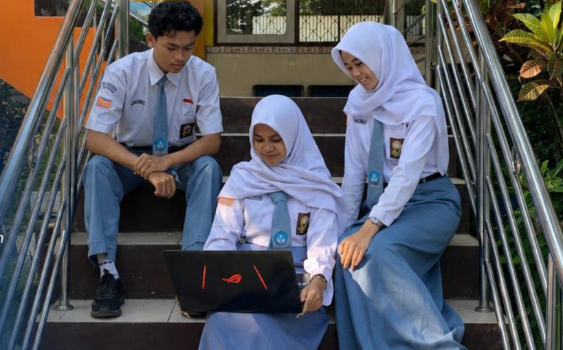 Study Club Olimpiade Sains Nasional Komputer & Astronomi